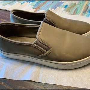 Sorel womens slip on shoe size 9
